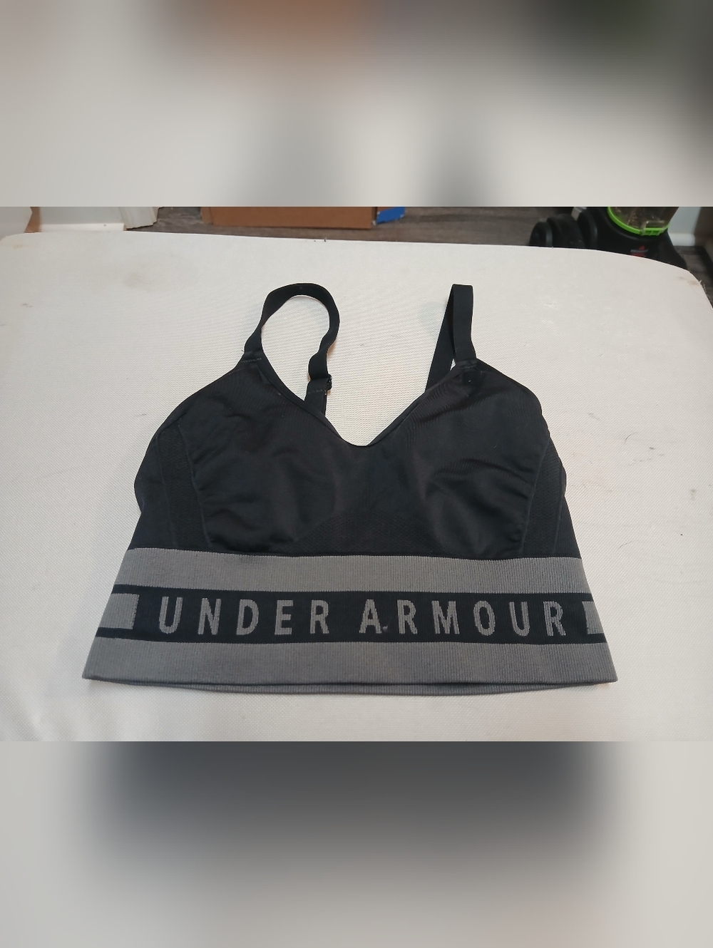 Under Armour Women’s Black Seamless Sports Bra